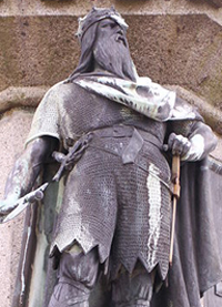 Rollo/n, the sculpture in Falaise town square. Photo credit: Michael Shea, Wikipedia